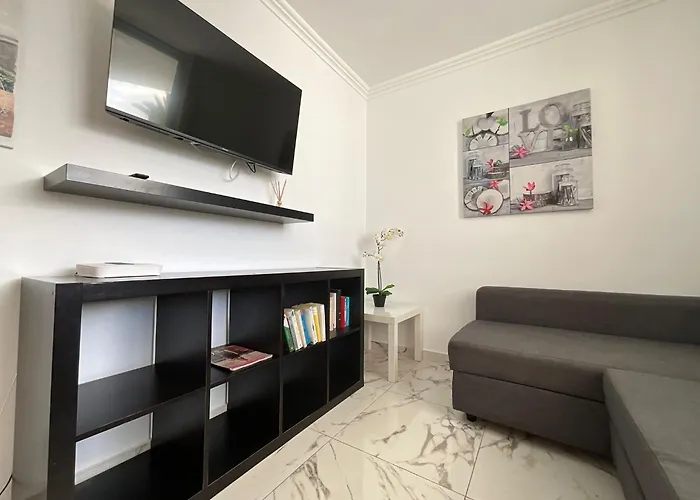 Dream Americas Iconic Pearl Apartment *